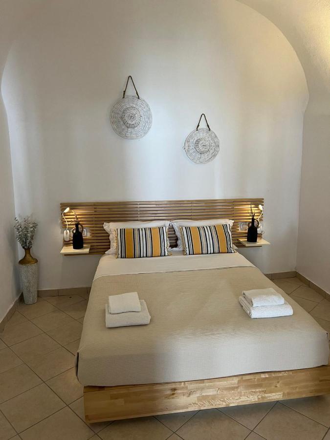 Angeleve Villa With Private Jacuzzi Fira  Dış mekan fotoğraf