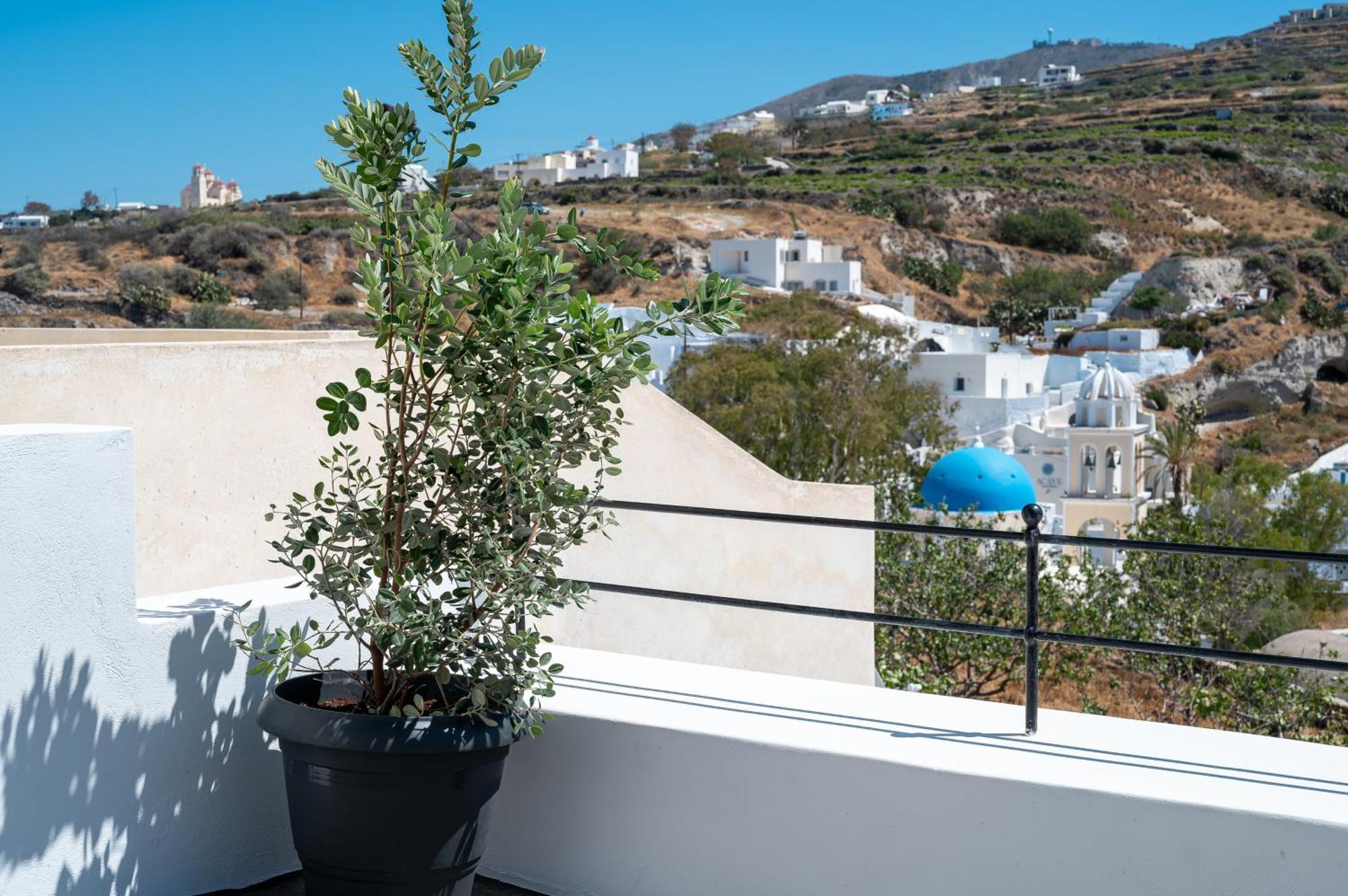 Angeleve Villa With Private Jacuzzi Fira  Dış mekan fotoğraf